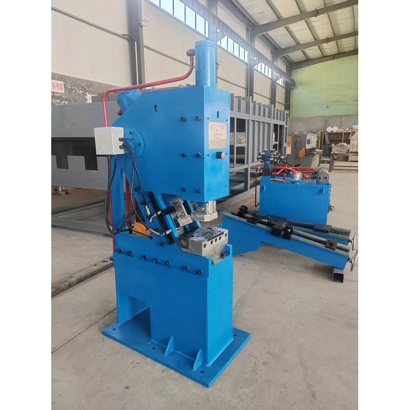 อุปกรณ์ก่อตัวของใบไม้สปริง